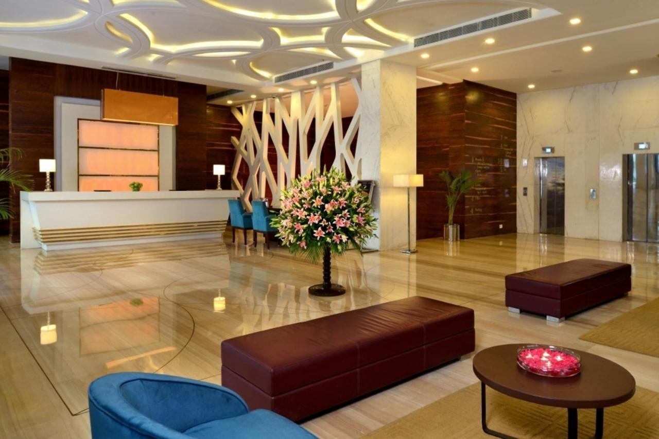 Golden Tulip Lucknow Hotel Esterno foto