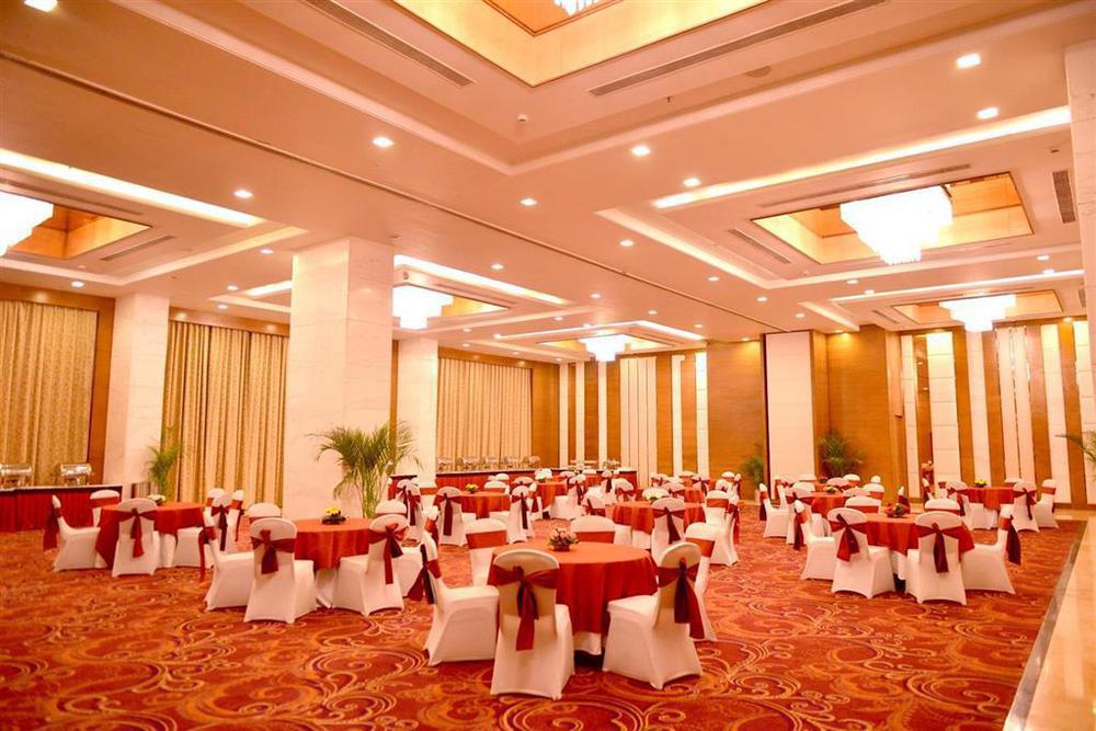 Golden Tulip Lucknow Hotel Servizi foto